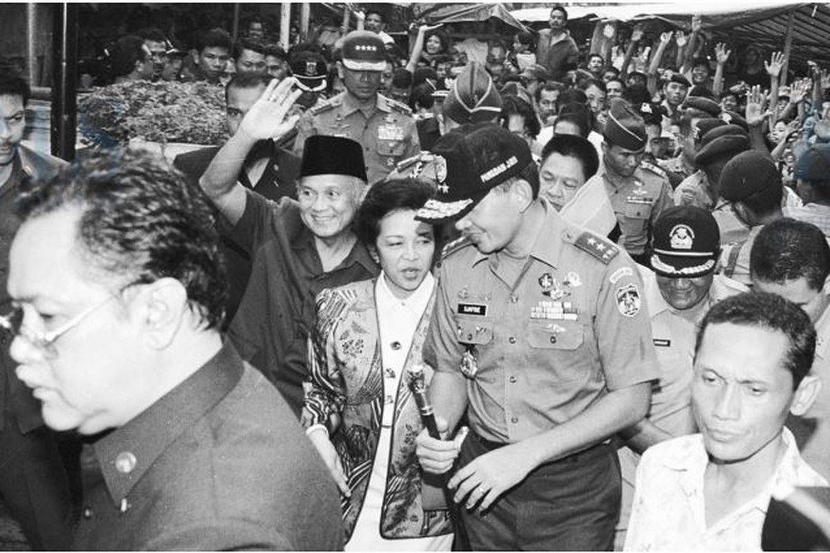 Ainun, Habibie, Ainun Habibie, Habibie Ainun, B.J. Habibie, Hentakan Kaki Ainun, Satu-satunya Cara B.J. Habibie Berhenti Kerja