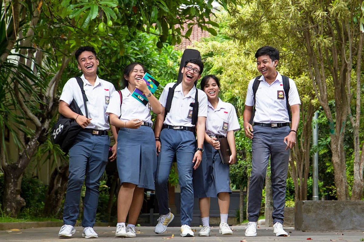 spmb jateng 2025, spmb jateng 2025 sma smk, SPMB Jateng 2025 sma smk gratis, SPMB Jateng 2025 tahap II, jadwal SPMB Jateng 2025 tahap II, Pendaftaran SPMB Jateng 2025 Tahap II Jenjang SMA/SMK Dibuka Mulai 7-9 Juli 2025, Program Sekolah Kemitraan Swasta dengan Kuota 5.004 Siswa, Sekolah Swasta Gratis, Dibiayai dari APBD, Kriteria Siswa yang Berhak Mendaftar, Jadwal Pendaftaran dan Tahun Ajaran Baru