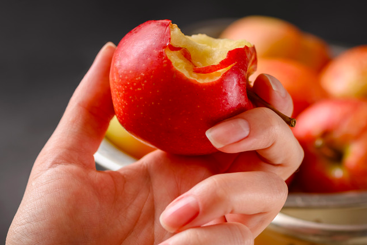 tips makan sehat, Tips Makan agar Tubuh Berenergi, agar tidak ngantuk setelah makan, Tips Makan agar Tubuh Berenergi, Jangan Sampai Malah Bikin Lemas, 1. Konsumsi karbohidrat yang lambat dicerna, 2. Seimbangkan asupan makronutrien, 3. Pilih gula dengan bijak, 4. Pastikan asupan magnesium dan kalsium cukup, 5. Tidur yang berkualitas
