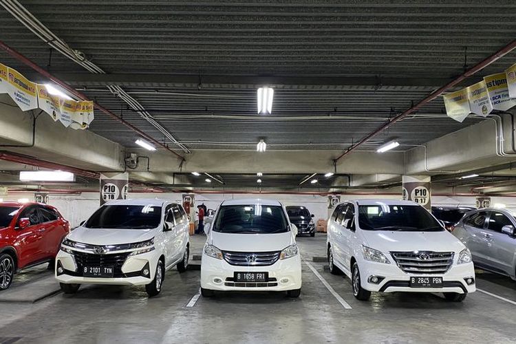 mobil baru, pasar mobil bekas, persaingan harga, AMBI, Harga Mobil Bekas Turun, Bagaimana Nasib Pedagangnya?, Penurunan Harga Mobil Bekas Dipicu Oleh Lesunya Permintaan, Mobil Premium Bekas Kena Dampak Peralihan Konsumen, Tekanan Lebih Berat Dibandingkan Masa Pandemi, Harapan untuk Insentif yang Setara dan Ruang Dialog