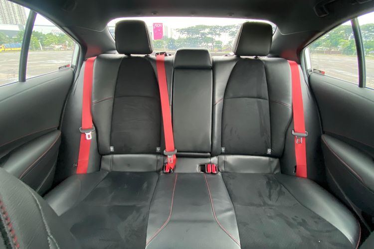 interior, Toyota, Toyota Corolla Altis, interior mobil, Toyota Corolla Altis HEV GR Sport, Mengulik Interior Toyota Corolla Altis GR HEV