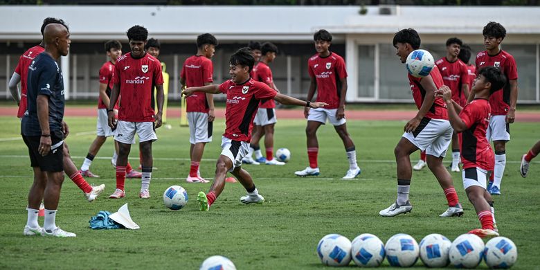 Timnas Indonesia, Timnas, Brasil, Nova Arianto, timnas u17 Indonesia, Piala Dunia, Piala Dunia U17, Timnas U17, Piala Dunia U17 2025, Jadwal Lengkap Timnas di Piala Dunia U17 2025, Kapan Lawan Brazil?, Laga Pembuka Melawan Zambia, Duel Berat Menantang Brasil, Penutup Fase Grup Lawan Honduras, Jadwal Lengkap Timnas di Fase Grup Piala Dunia U17 2025
