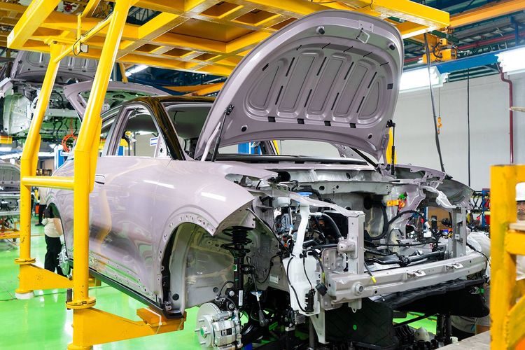 Geely, Starray EM-i, Geely EX5, Handal Indonesia Motor, Geely Auto Indonesia, Geely EX2, Geely Mulai Rakit Lokal Mobil Listrik EX2