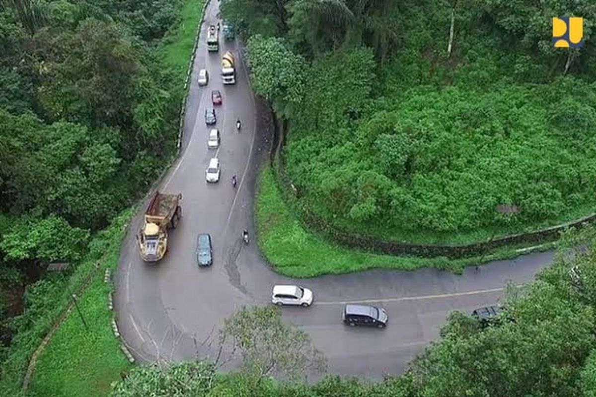 mobil matik, turunan, tanjakan, transmisi matik, mengemudi, Tips Lewat Tanjakan dan Turunan Tajam dengan Transmisi Matik
