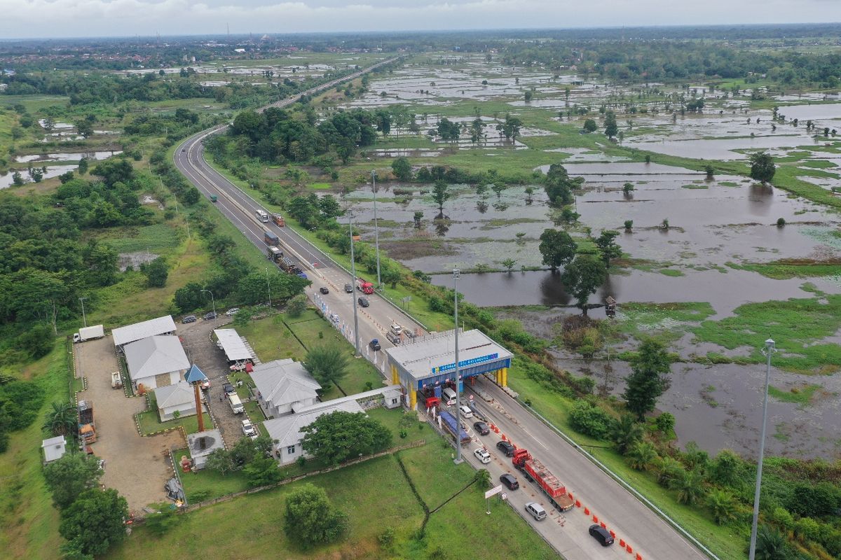 jalan tol, Mengenal Tol Terpeka, Jalan Tol Terpanjang Indonesia yang Pangkas Waktu Tempuh Sumatera, Penghubung utama Lampung–Sumatera Selatan, Dibangun cepat, diresmikan akhir 2019, Investasi jumbo puluhan triliun rupiah, 5 jalan tol terpanjang di Indonesia