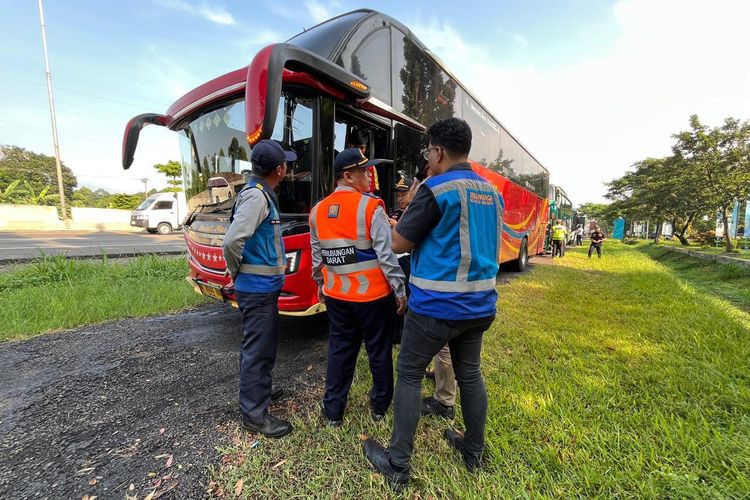 Jagorawi, Bogor, libur panjang, Ada KIR dan KPS Palsu, 19 Bus Terjaring Pengecekan Kemenhub