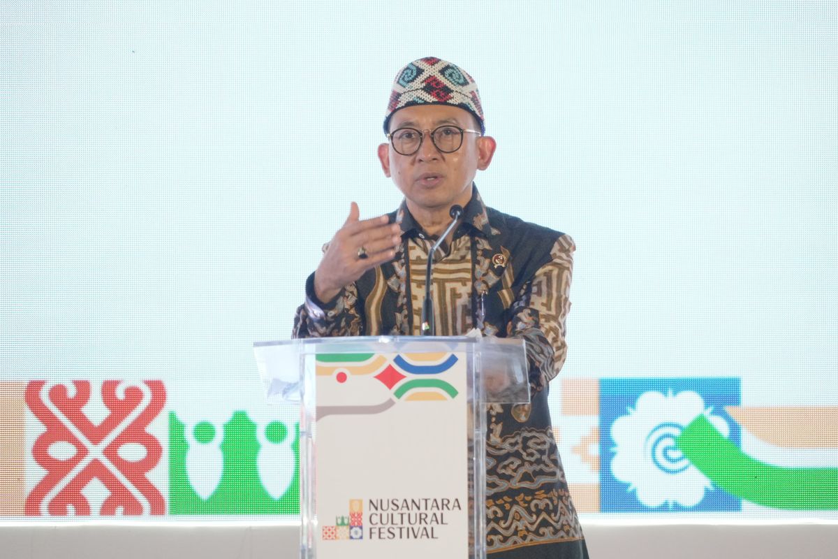 Fadli Zon, pemerkosaan massal, kerusuhan Mei 1998, pemerkosaan massal Mei 1998, fadli zon, Pemerkosaan massal, pemerkosaan massal mei 1998, Fadli Zon Sebut Tak Ada Pemerkosaan Massal Mei 1998, Ini Faktanya, Pernyataan Fadli Zon soal Pemerkosaan Mei 1998, Respons Keras dari Aktivis dan LSM, Laporan TGPF: 52 Korban Pemerkosaan Teridentifikasi, Pemerkosaan Massal Mei 1998 adalah Pelanggaran HAM Berat , Aktivis Perempuan: “Pernyataan Itu Sebuah Dusta”