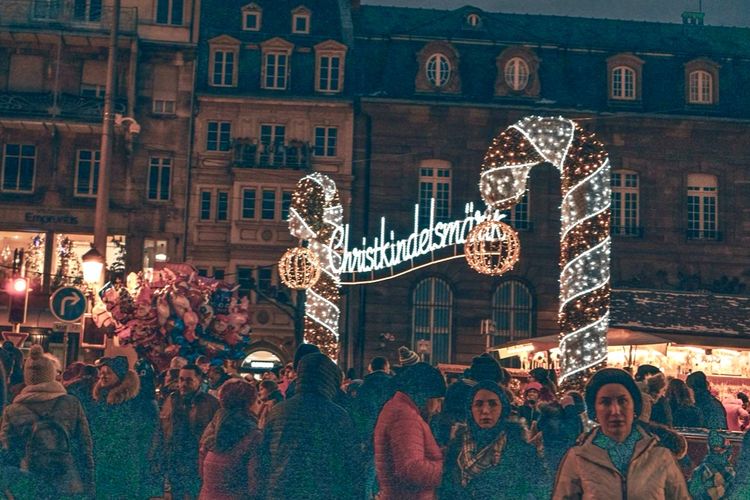 Eropa, Natal, 5 Kota Pilihan untuk Menikmati Libur Natal dan Akhir Tahun di Eropa, 1. London, 2. Amsterdam, 3. Nuremberg, Jerman, 4. Zagreb, Kroasia, 5. Strasbourg, Prancis