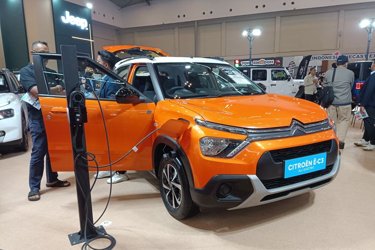 GJAW 2025, mobil listrik, mobil listrik Rp 200 jutaan, mobil listrik baru, diskon mobil listrik, Diskon Mobil Listrik Rp 200 Jutaan di GJAW 2025