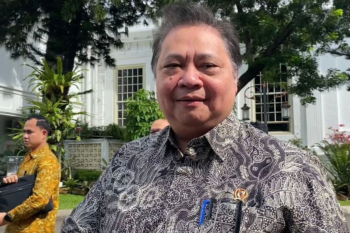 Airlangga Hartarto, Pemerintah Siapkan WFH 1 Hari Sepekan, Bagaimana Skema dan Aturannya?, Berlaku untuk ASN dan swasta, Hemat BBM hingga 20 persen, DPR minta perhitungan matang, Pertimbangkan produktivitas