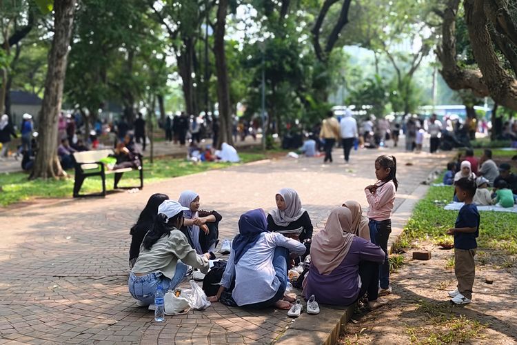 Lebaran Betawi, Lebaran Betawi 2025, lebaran betawi kapan, lebaran betawi 2025, lokasi lebaran betawi, Keseruan Lebaran Betawi 2025, Nonton Lenong hingga Foto Bareng Ondel-ondel