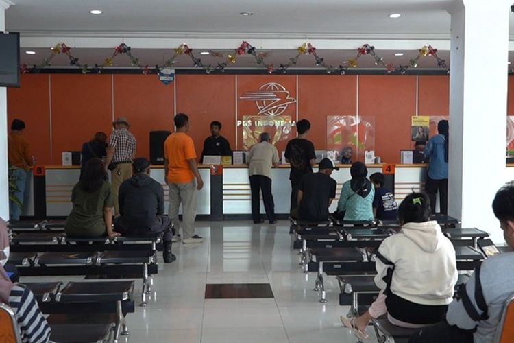 Bantuan Subsidi Upah, Kantor Pos, PT Pos Indonesia, BSU 2025, Pospay, pospay, Cek Lewat Pospay, BSU 2025 Hanya Bisa Diambil hingga Akhir Juli di Kantor Pos, Kapan Batas Pengambilan BSU 2025 di Kantor Pos?, Apa yang Terjadi Jika BSU Tidak Diambil?, Bagaimana Cara Mengecek Status Penerima BSU Lewat Aplikasi Pospay?, Apa Saja Syarat dan Proses Mencairkan BSU di Kantor Pos?