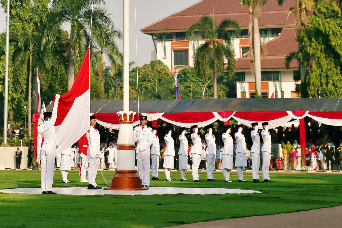 pesan pahlawan nasional, upacara Hari Pahlawan, upacara hari pahlawan, pesan pahlawan nasional untuk rayakan hari pahlawan, upacara hari pahlawan 2025, pesan pahlawan saat upacara hasi pahlawan, Teks Pesan Pahlawan Nasional untuk Upacara Hari Pahlawan 2025 Sesuai Panduan Pemerintah