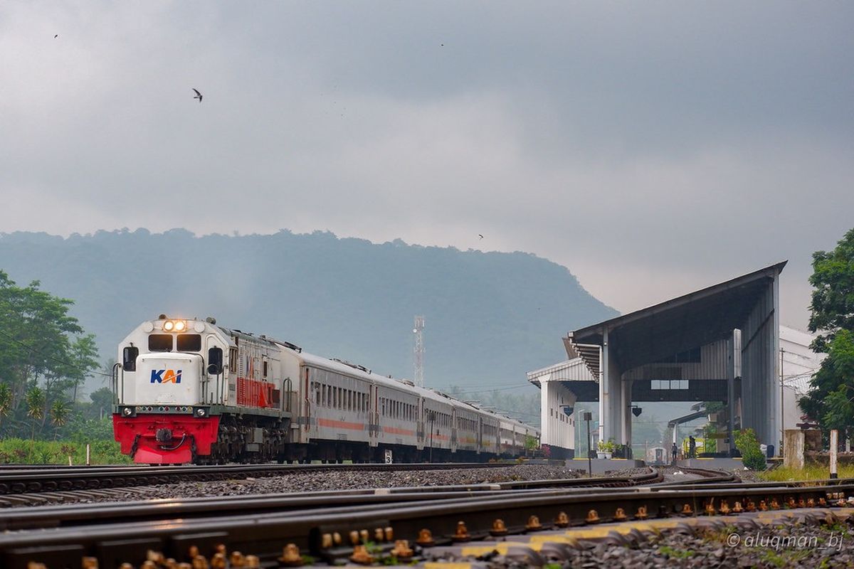 Kereta Api Indonesia, stasiun ketapang, sejarah stasiun ketapang, stasiun ketapang ke bali, stasiun ketapang ada dimana, Stasiun Ketapang, Penghubung Transportasi Darat dan Laut di Banyuwangi