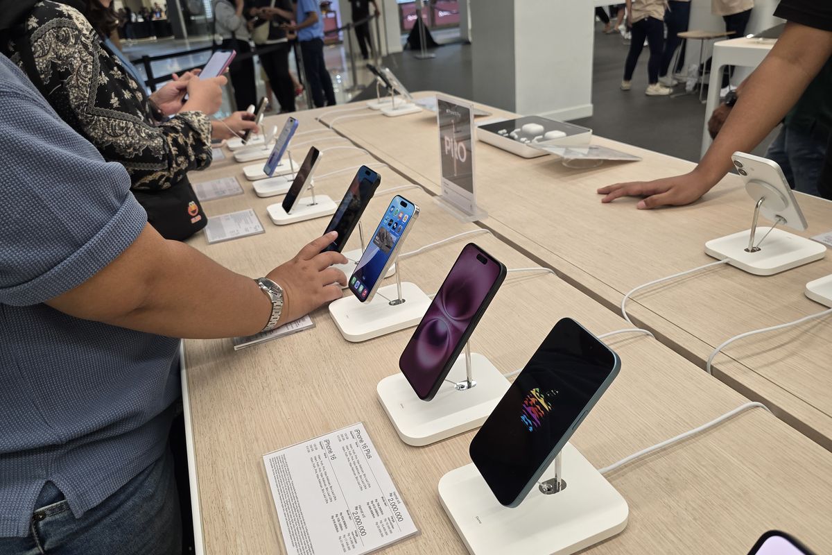 Daftar Harga iPhone, Samsung, dan OPPO 22 Desember 2025, Samsung Galaxy mulai Rp 1,4 Juta, Daftar harga iPhone, Daftar harga HP Samsung, Daftar harga HP OPPO, Kompak beri promo akhir tahun
