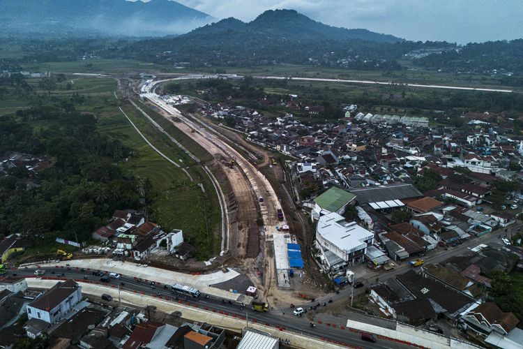tol Bawen, Jalan Tol, BERITA FOTO: Penampakan Tol Yogyakarta-Bawen, Diresmikan 2026?, Peran krusial tol Bawen-Yogyakarta, Upaya mendukung pembangunan nasional, Pengerjaan tol Bawen-Yogyakarta, Enam seksi Bawen-Yogyakarta, Tol Bawen-Yogyakarta beroperasi 2026