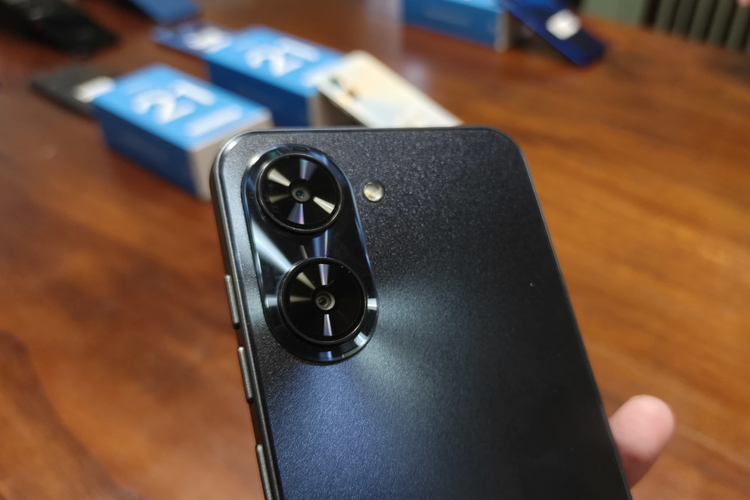 Indonesia, Meizu, Mblu 21, hands-on, MEIZU, spesifikasi Mblu 21, Kesan Awal Menggenggam HP Mblu 21, Ponsel Perdana Meizu Setelah, Desain minimalis, Layar flat, panel IPS LCD, Kamera standar, Masih ada jack audio 3,5 mm, Pakai chipset Unisoc T606, Tanpa NFC, Meizu Mblu 21 layak dipertimbangkan