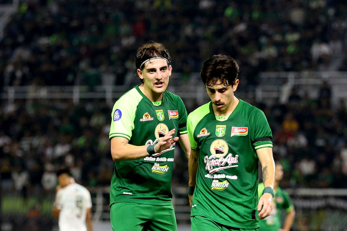 link live streaming, Liga 1 2024-2025, Persebaya vs Madura United, Persebaya, Link Live Streaming, Persebaya Vs Madura United, Link Live Streaming Persebaya Vs Madura United, Derbi Suramadu Panas di GBT