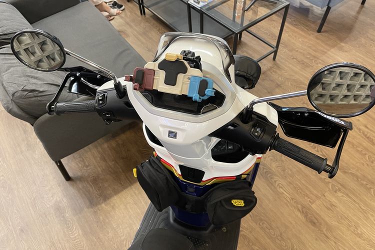 dual purpose, Porsche 911 Dakar, Porsche 911 Dakar Inspirasi Modifikasi Stylo 160, Modifikasi Detail, Kaki-kaki dan Pengereman, Aksesori Touring, Detail Unik Lainnya