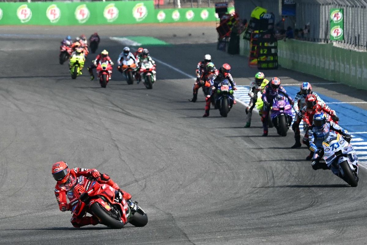 MotoGP, Dorna Sports, Arab Saudi, Carmelo Ezpeleta, Brasil, Timur Tengah, Formula 1, brasil, motogp 2025, Dorna Sports Mau Gelar MotoGP di Arab Saudi