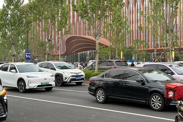 langit biru, kualitas udara, Beijing, mobil listrik, EV Kian Ramai di Beijing, Namun Langit Biru Masih Jadi Tantangan