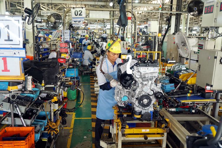 industri otomotif, Toyota Indonesia, Bob Azam, toyota Indonesia, ekspor otomotif, bob azam, Penopang Industri Otomotif Bukan Sekadar Jualan Tapi Ekspor