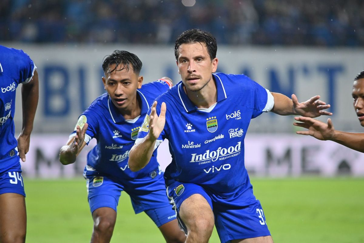 Super League, Persib, Malut United, Persib Bandung, HT Skor Persib Vs Malut United 1-0, Penalti Thom Haye Buat Maung Unggul