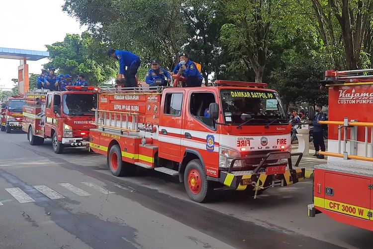 hukum, pemadam kebakaran, pidana, risiko, pengendara motor, membuntuti, 3 Risiko Fatal Mengintai Pemotor yang Nekat Membuntuti Mobil Pemadam Kebakaran
