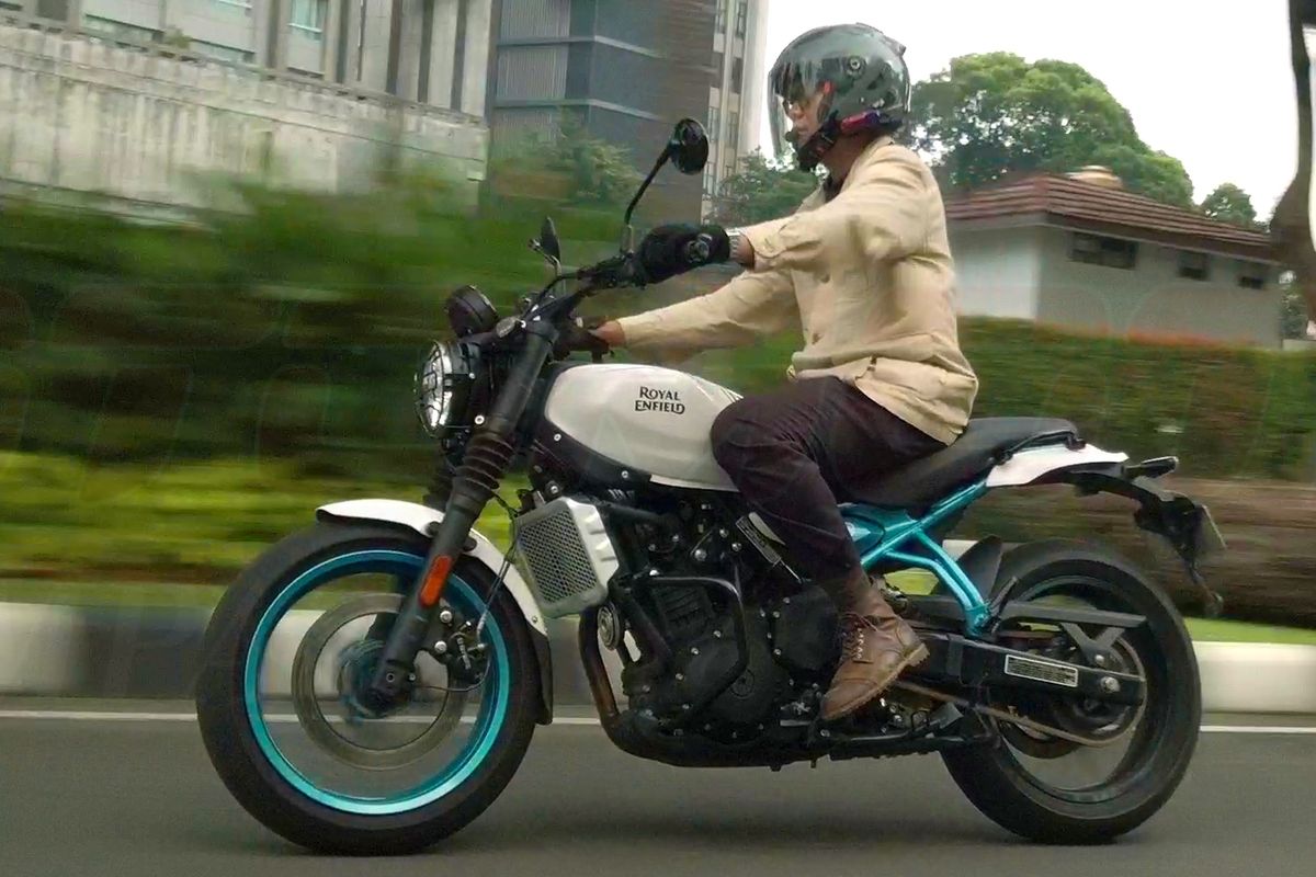 Royal Enfield, Guerrilla 450, royal enfield, Fitur motor, Royal Enfield Guerrilla 450, Fitur Royal Enfield Guerrilla 450, Layar TFT Koneksi Smartphone