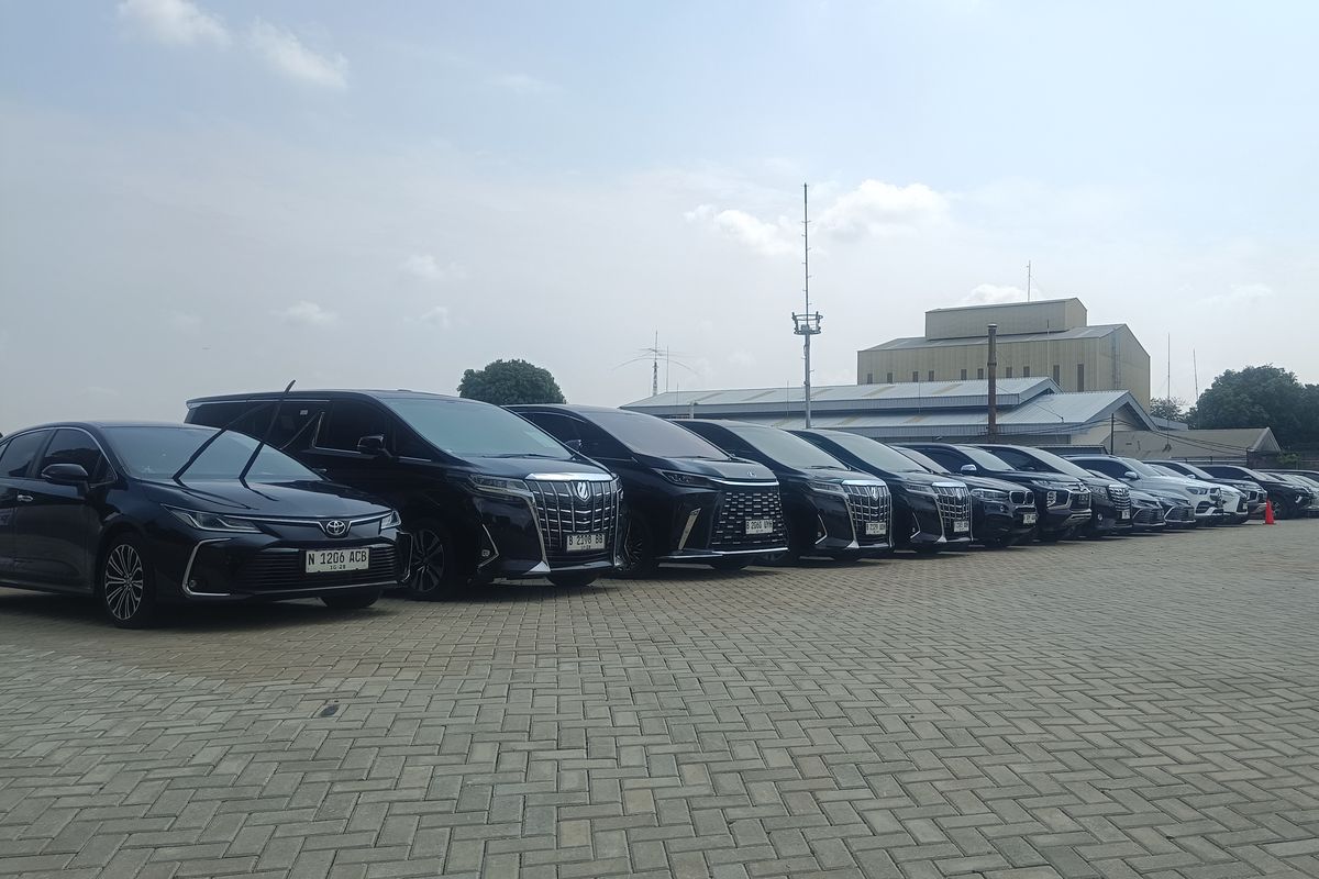mobil premium, Doxa Manurung, mobil listrik, Mobil Premium, lelang mobil, Lelang mobil listrik, lelang mobil premium, mobil listrik Indonesia 2025, Mobil Listrik di Lelang: Kenapa Sulit Terjual?