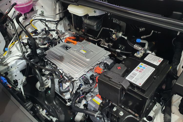 mobil listrik, Wuling, BYD M6, mobil baru, MPV listrik, Wuling Darion EV, Komparasi Wuling Darion EV Vs BYD M6, Siapa Unggul?, Desain dan Dimensi, Interior, Performa ,  Wuling Cortez Darion EVKesimpulan