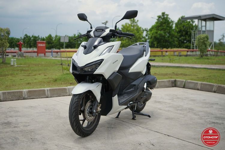 Honda, End Year Sale, Vario 160, diskon skutik, Diskon Skutik Bongsor Honda Desember 2025, PCX 160 Tembus Rp 1,7 Juta