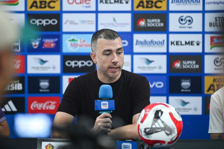 Ezra Walian, Garuda Calling, Timnas Indonesia, FIFA Series, John Herdman, Persik Kediri, Marcos Reina, Persib, Ezra Walian Kembali ke Timnas Indonesia, Pelatih Persik Bilang Layak