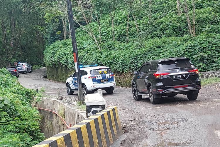 mobil matik, jalur ekstrem, engine brake, Rem Blong Mobil Matik: Teknik Engine Brake di Tanjakan Ekstrem
