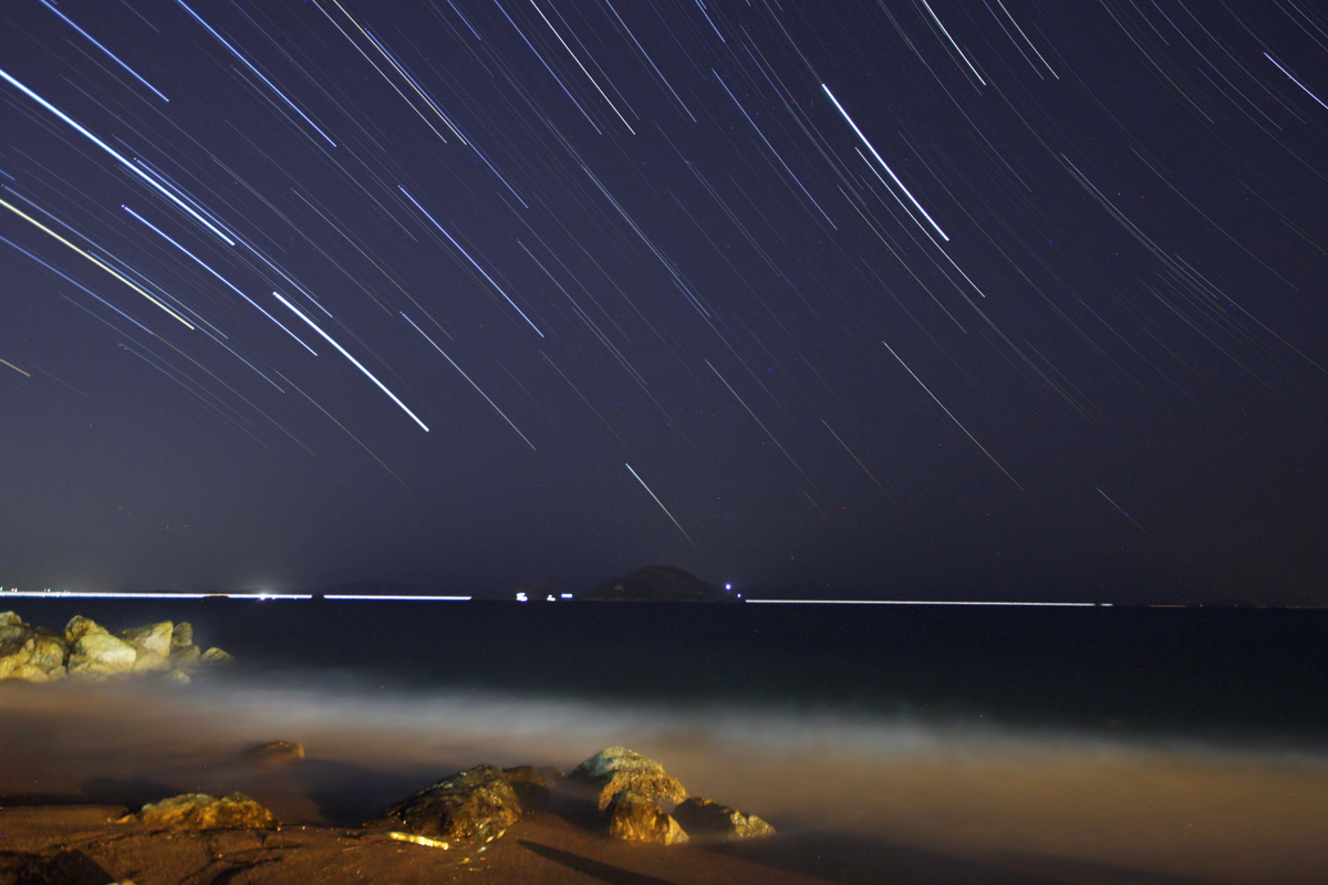 hujan meteor, hujan meteor draconid, Oktober 2025, Hujan Meteor Draconid 2025: Fenomena Langit Puncak 8 Oktober
