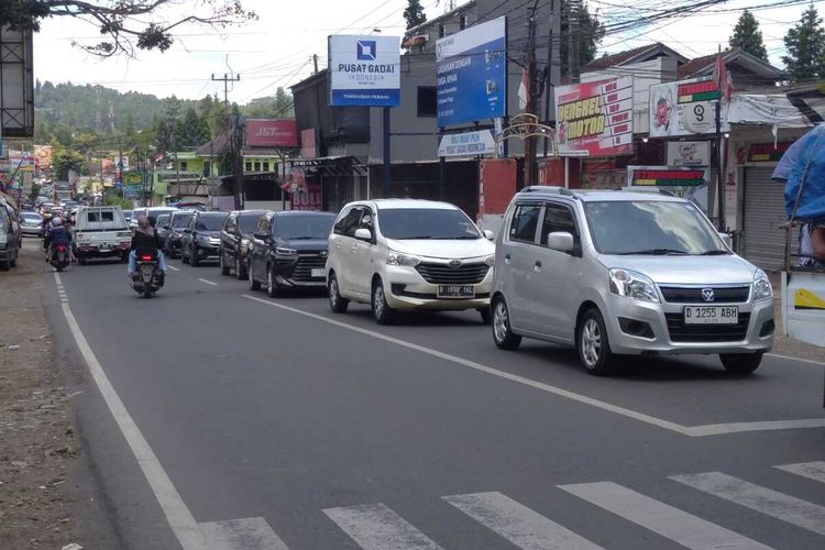 lalu lintas, Lembang, One Way, Berpotensi Macet, Lalu Lintas di Lembang Bakal Diberlakukan One Way
