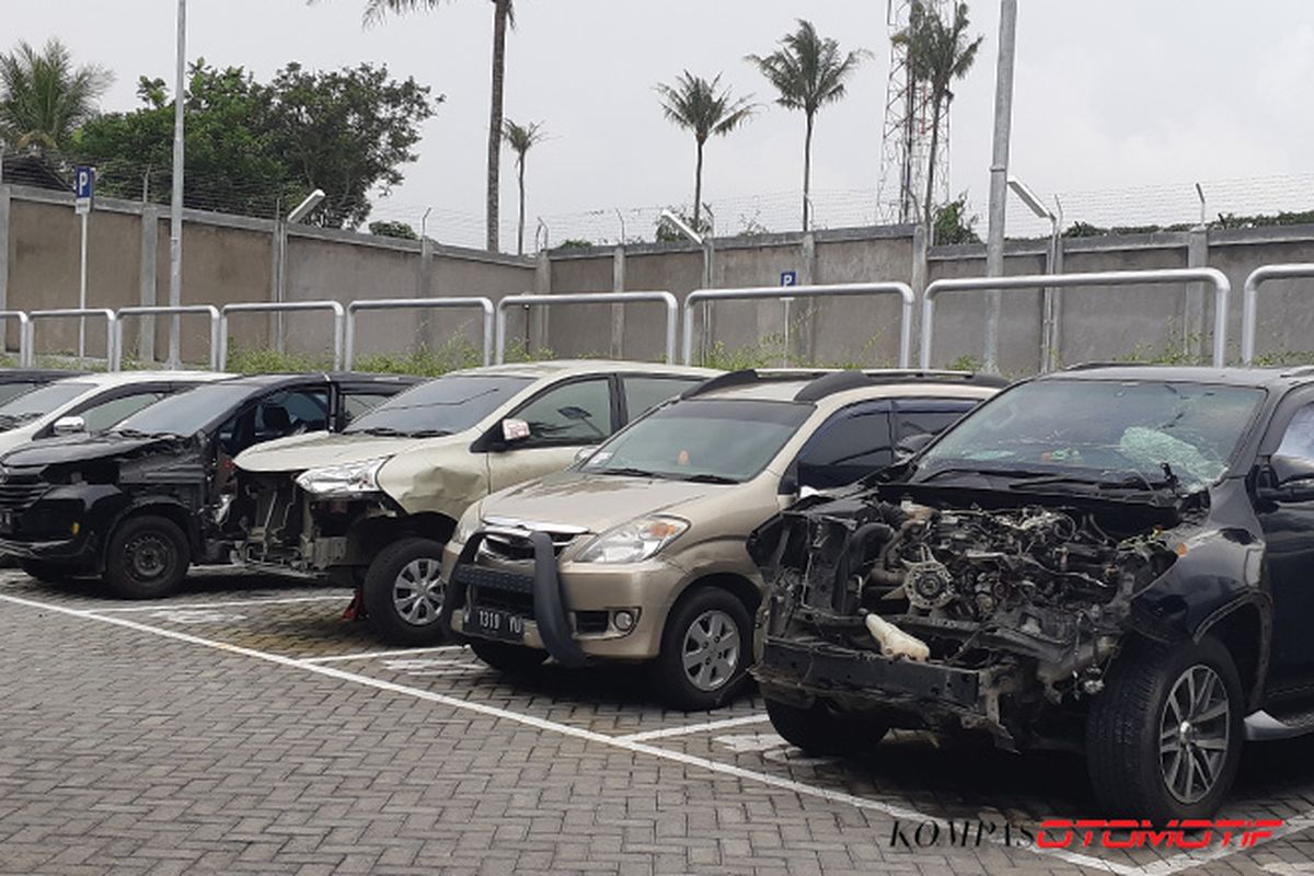 inspeksi kendaraan, mobil bekas, bullhead, Rahasia Mobil Bekas Aman: Deteksi Riwayat Tabrakan dari Bullhead