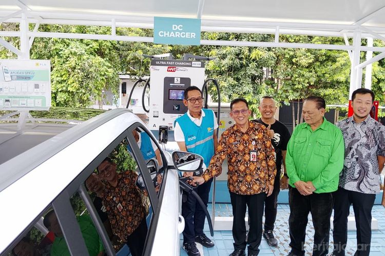 SPKLU, SPKLU di Jakarta Catat 800.000 Transaksi Sepanjang 2025