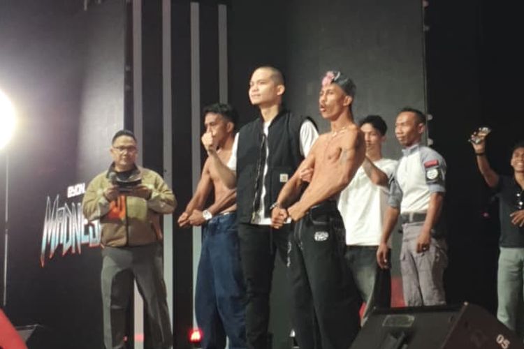 Tinju, kickboxing, boxing, Byon Combat, cellos, byon, kksam, weerian, kickstricking, kksam vs weerian, Kksam Bungkam Weerian di Main Event BYON Madness, Adu Mulut Sebelum Tanding, Profil Singkat Petarung, Jalannya Pertandingan, Kksam Berhasil Bungkam Weerian, Puas dengan Main Event