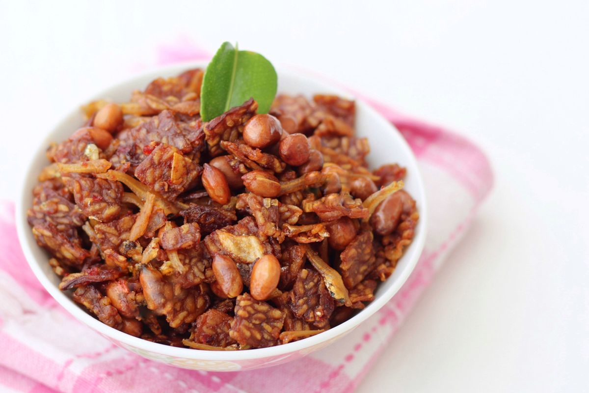 Resep kering tempe kentang, resep kering tempe kentang pedas manis, resep kering tempe kentang tahan lama, resep kering tempe kentang pedas manis kriuk, resep kering tempe kentang renyah tahan lama, Resep Kering Tempe Kentang, Renyah Tak Berminyak dan Awet Seminggu di Stoples