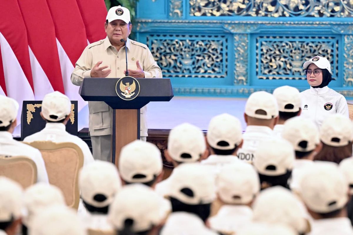 SEA Games 2025, Jakarta, Presiden Prabowo, atlet, prabowo subianto, Atlet Peraih Emas SEA Games 2025 Dapat Bonus Rp 1 Miliar, Janji Presiden Prabowo, Insentif Bonus untuk Atlet Peraih Medali Emas, Mensesneg Siap Mendukung Peningkatan Anggaran, Semangat dan Kehormatan Bangsa dalam Bertanding, Kontingen Indonesia SEA Games 2025: Target 80 Medali Emas