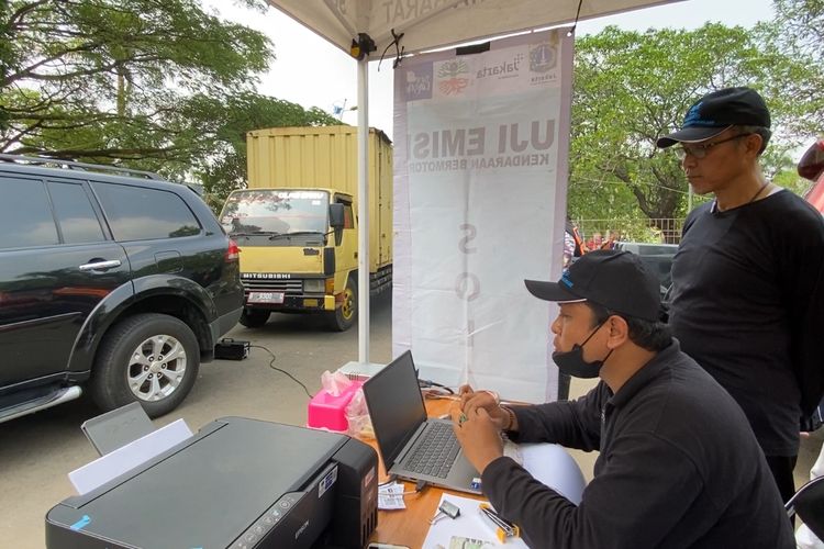 uji emisi, otomotif, sepeda motor, mobil, emisi kendaraan, Emisi kendaraan bermotor, Uji Emisi di Jakarta Cuma 10 Menit dan Gratis, Begini Prosesnya