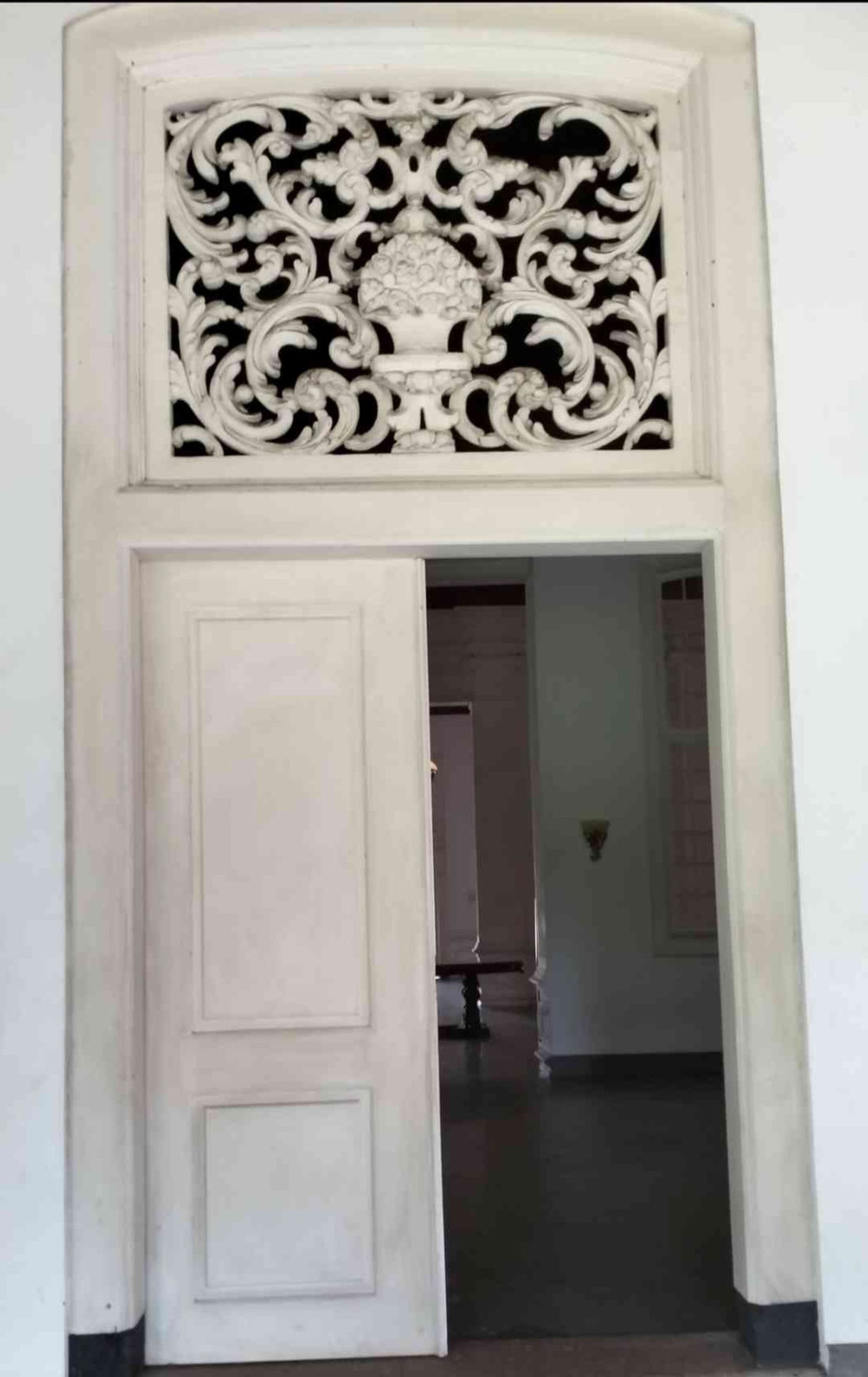 Depok, Landhuis Tjimanggis, Sejarah Depok yang Nyaris Terkikis, Museum Rumah Cimanggis , Sejarah Landhuis Tjimanggis , Berpindah tangan , Kehancuran landhuis Tjimanggis 