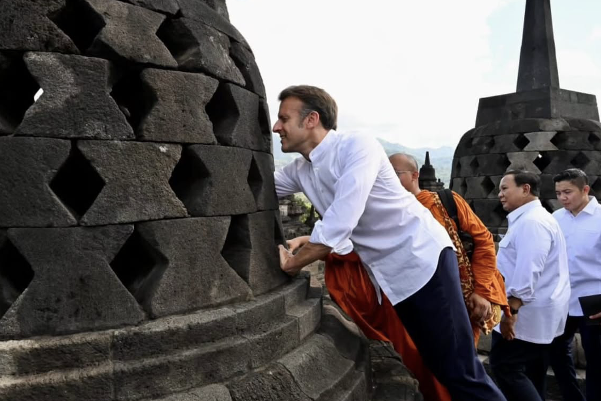 Borobudur, Candi Borobudur, Merogoh Stupa Candi Borobudur, Mitos  Merogoh Stupa Candi Borobudur, Jangan Merogoh Stupa Candi Borobudur, Sebabkan Kerusakan