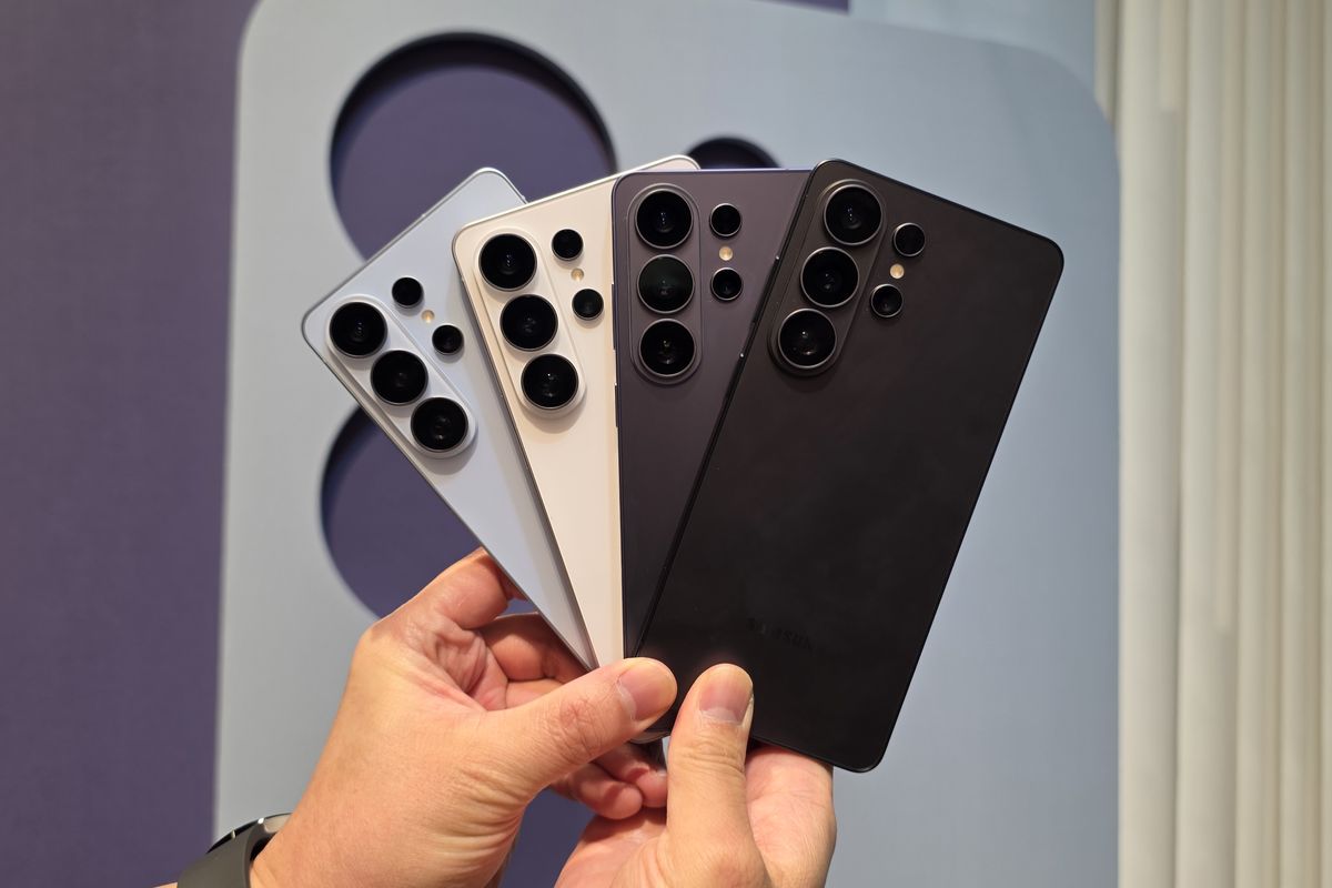 Samsung, Galaxy S26 Ultra, Galaxy Unpacked, Samsung S26 Ultra, Samsung Galaxy S26 Ultra, Samsung Galaxy S26 Ultra Resmi, Punya Layar Anti-intip dan Kamera Lebih Terang, Lebih tipis, ringan, tanpa desain "Note", Sistem pendingin dan chipset spesial, Foto dan video makin terang, Fast charging 60 watt, Makin paten jadi "AI Phone", Harga Samsung Galaxy S26 Ultra