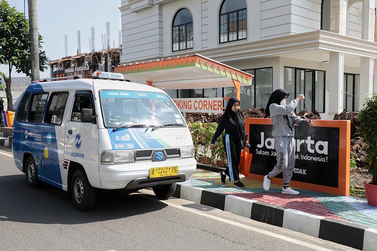 mikrotrans, Transjakarta, Transjakarta beroperasi lagi, Transjakarta Beroperasi Secara Bertahap, Sejumlah Koridor dan Mikrotrans Aktif Lagi