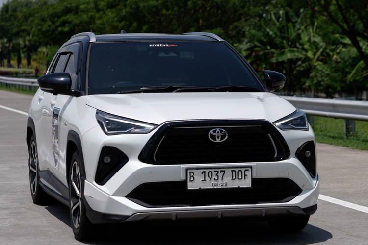 harga, spesifikasi, hybrid, Toyota, Yaris Cross, Update Harga Toyota Yaris Cross Hybrid 2025: Irit BBM, Fitur Lengkap, Desain Modern dan Proporsional, Interior Nyaman dengan Fitur Melimpah, Mesin Hybrid Efisien, Keamanan Prioritas Utama