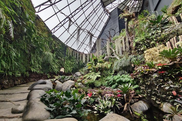 Tempat Wisata di Jakarta, libur lebaran 2025, tempat wisata di jakarta yang buka saat lebaran, apakah ancol buka saat lebaran, wisata lebaran di jakarta, tempat wisata libur lebaran di jakarta, 7 Tempat Wisata di Jakarta yang Tetap Buka Saat Lebaran 2025, 1. Ancol, 2. Taman Mini Indonesia Indah (TMII), 3. Taman Margasatwa Ragunan, 4. Monumen Nasional (Monas), 6. Kota Tua, 7. KidZania Jakarta
