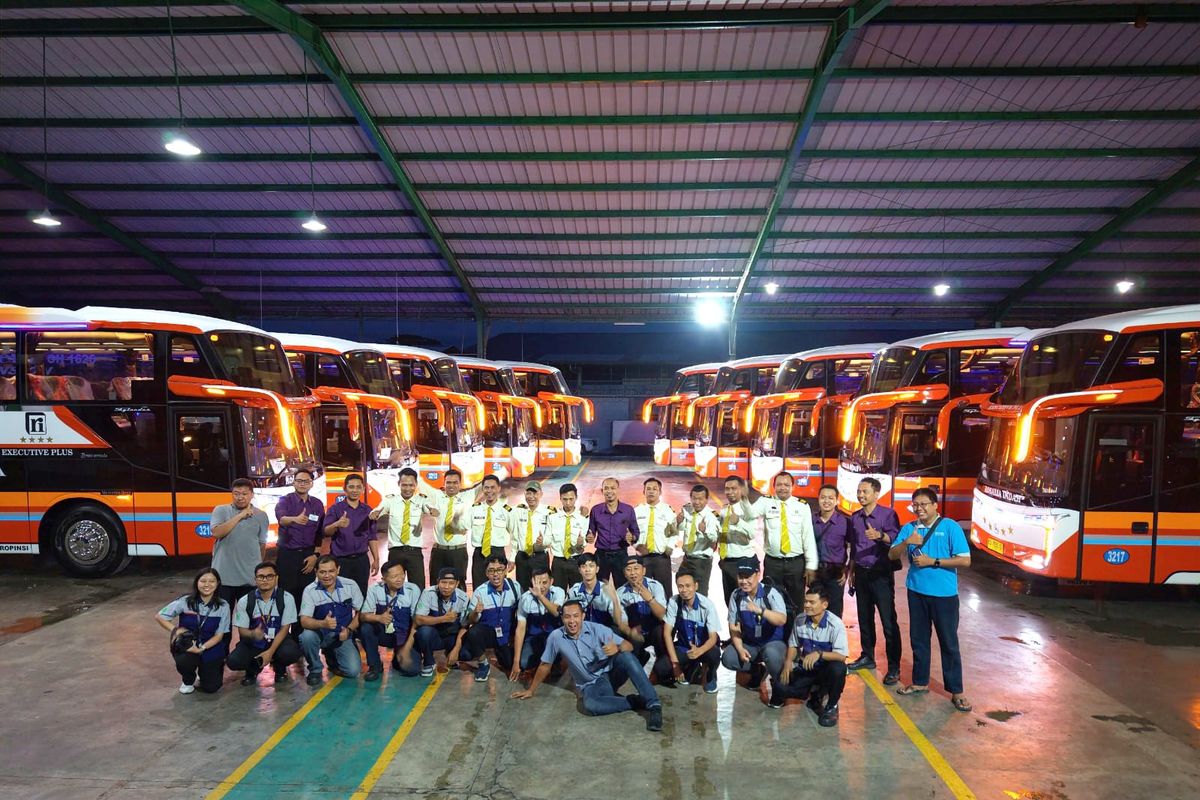 Skylander R25, Karoseri New Armada, bus baru, bus AKAP, PO Rosalia Indah, 10 Bus Baru PO Rosalia Indah, Bodi Skylander R25 buat Rute Sumatera