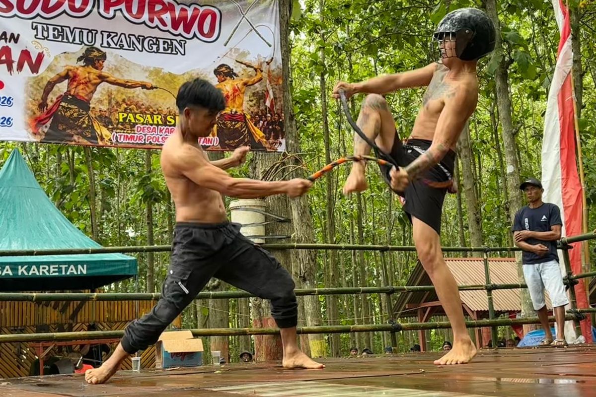 kesenian tiban, Banyuwangi, Tradisi tiban, Tiban Sodo Purwo, budaya lokal, Mengenal Tradisi Tiban Sodo Purwo di Banyuwangi, Tak Cuma Adu Ketangkasan
